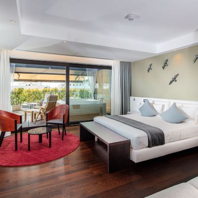 Luxury Suite, Hot Tub, Executive Level Hotel Monaco Promo Code