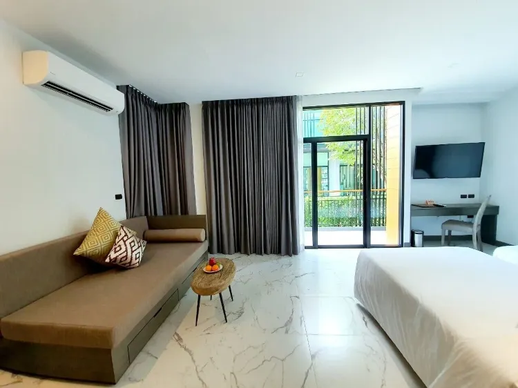 Corner Double Or Twin Room