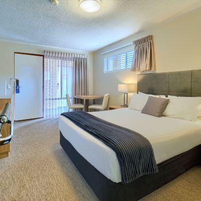 Family Room Albany Motel & Apartments Promo Code