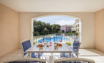 Aryana Hotel - Housity