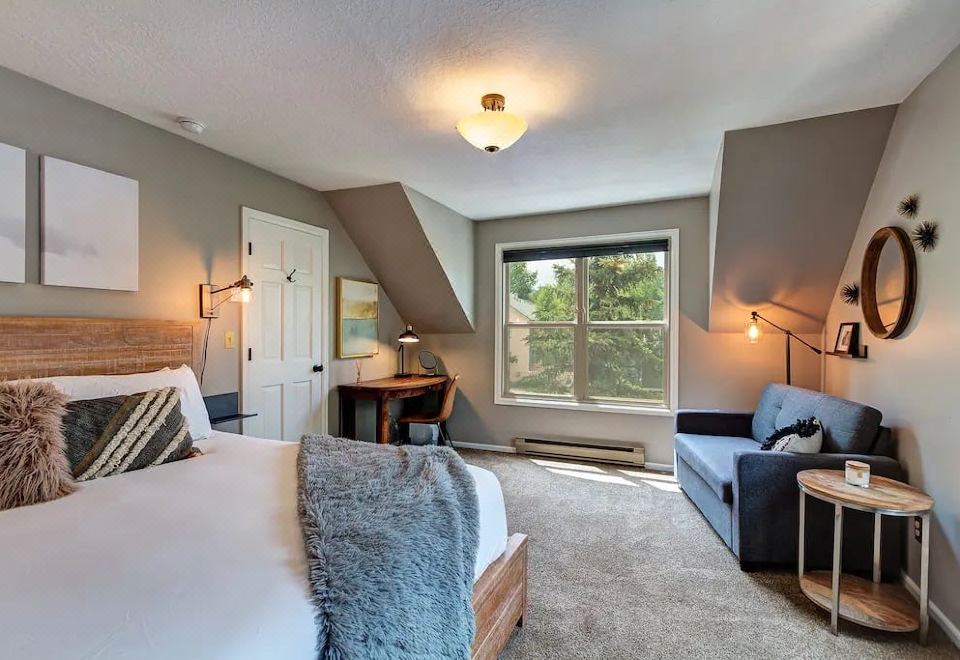 奢华热水浴缸和宽敞生活区-迷人维多利亚休闲屋