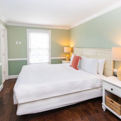 Deluxe King Room with Harbour View Island House Hotel Promo Code