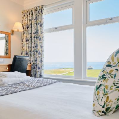 Twin Room with Sea View The Kilbirnie Hotel Promo Code