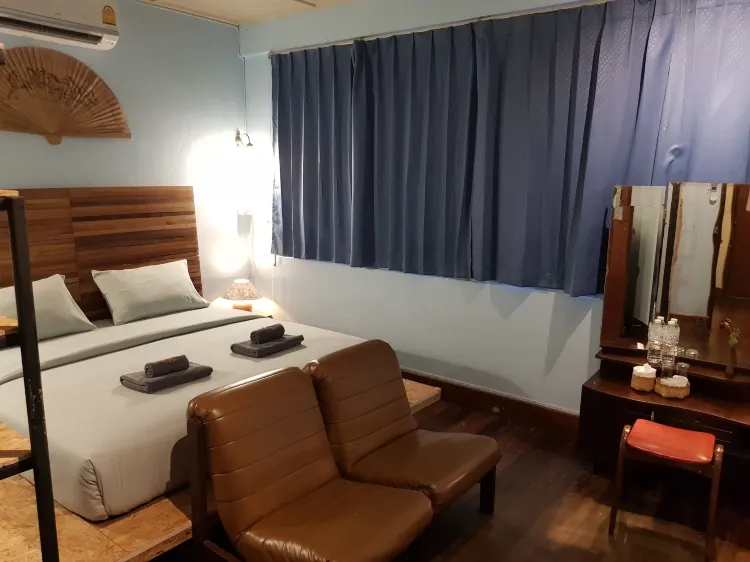 ห้องดับเบิลพร้อมห้องน้ำส่วนตัว 04