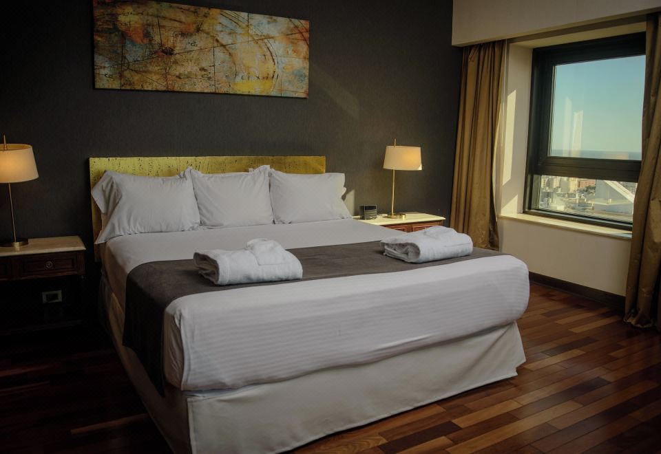 Radisson Montevideo Victoria Plaza HotelOne-Bedroom King Suite-Non-Smoking