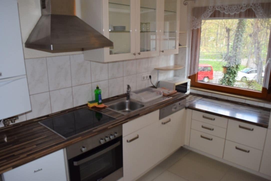 公寓， 多间卧室 （49-00）