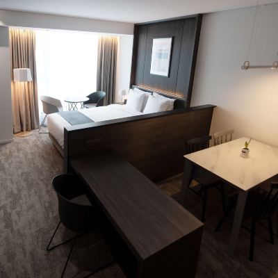 스탠다드룸 킹 침대 1개 (미니키친, 금연) 오라카이 대학로 호텔 쿠폰