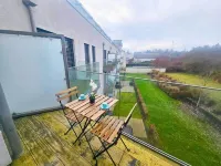 Warm&Bright 1BR w terrace&parking Hotéis em 