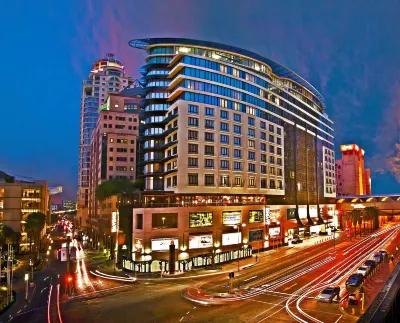 Davinci Hotel on Nelson Mandela Square โรงแรมใน