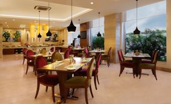 Lemon Tree Hotel, Banjara Hills, Hyderabad - Housity