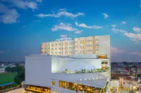 Nirvana Sarovar Portico Gorakhpur Hotel a 