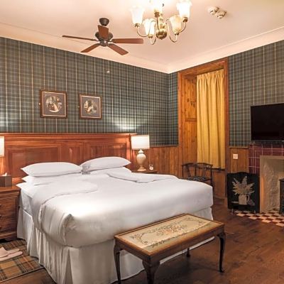 Deluxe Country Lodge Rooms