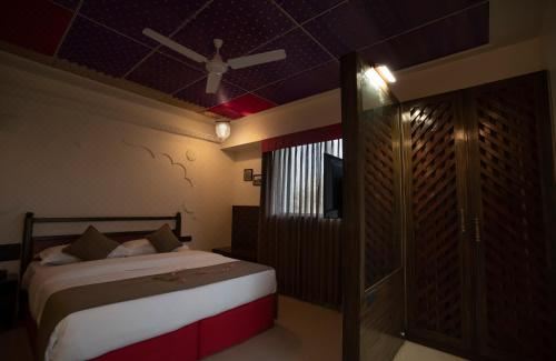 Ra Residence - Agarwal Group of HotelsDeluxe Double Room with Balcony