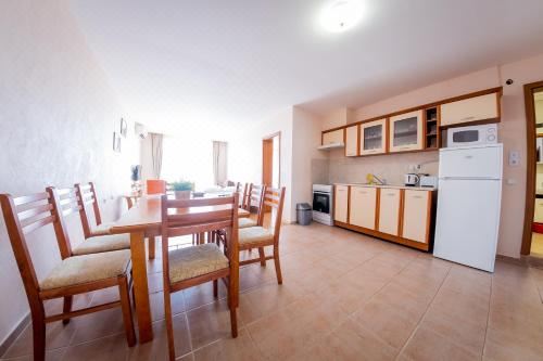 一卧室公寓（带阳台）