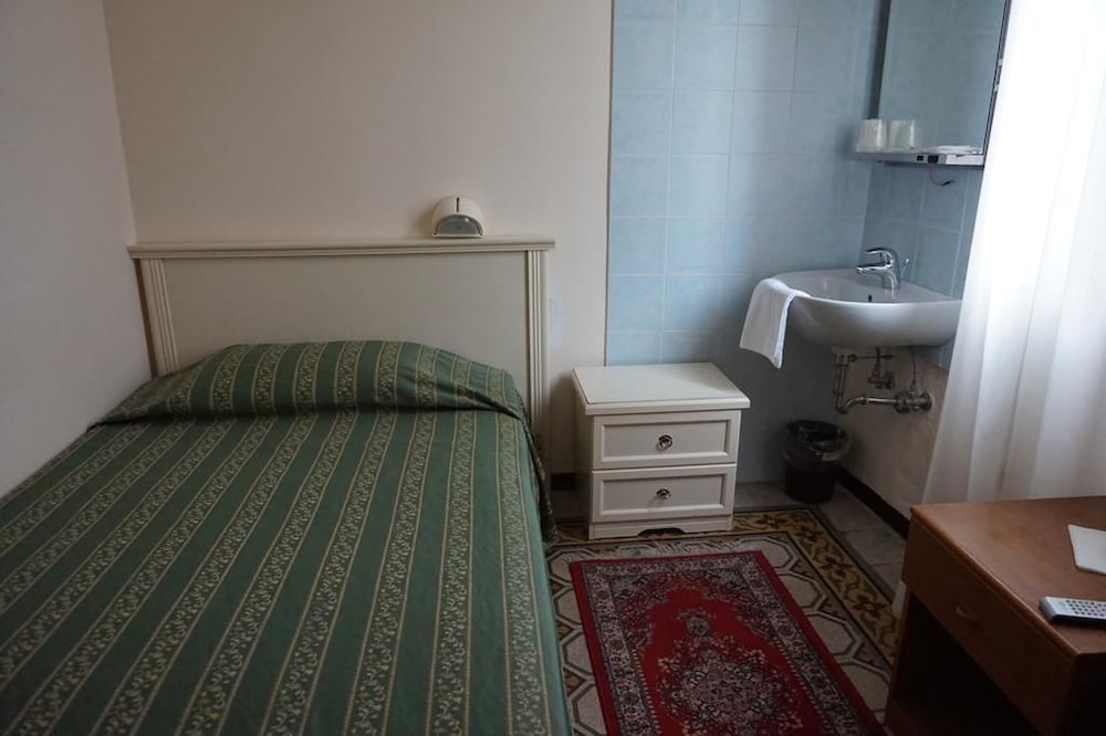 经济单人房（带私人外部浴室）