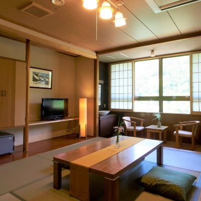 Omakase (up To 4 People) [Hotel-Selected Room] [Non-Smoking] ゆとりろ磐梯熱海 クーポン