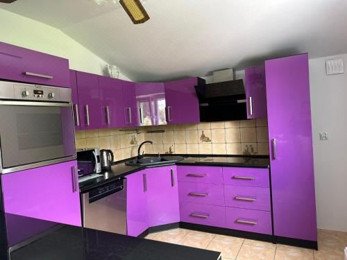 带共用浴室的双床房