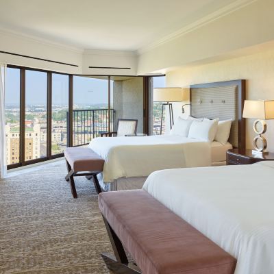 State Suite, Club Lounge Access, 2 Bedroom Presidential Suite, Liberty Memorial View, City View