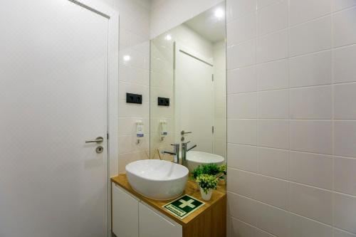 Oldtown Studio One-Bedroom Apartment