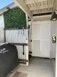 Rivendell Oasis-Peaceful garden setting with private hot tub close to waterfalls