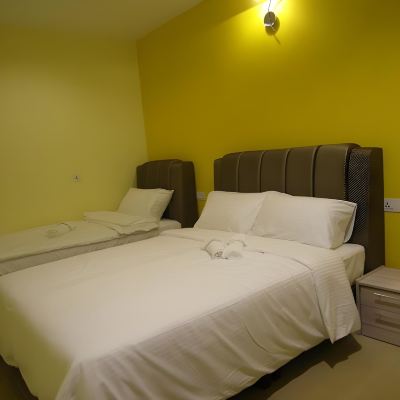 Bilik Standard Triple - Bebas Rokok Kupon Le Hotel