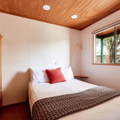 Tourist Two-Bedroom Cabin