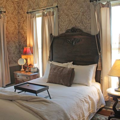 Oak Room Boonville Luxury Lodging Promo Code