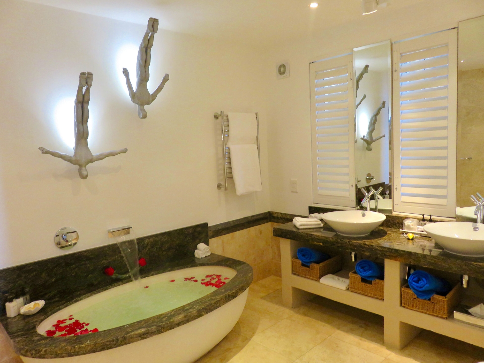 套房7 皇家套房 1特大床 全海景