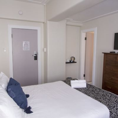 Double Room with Shared Bathroom Hotel Waterloo Promo Code