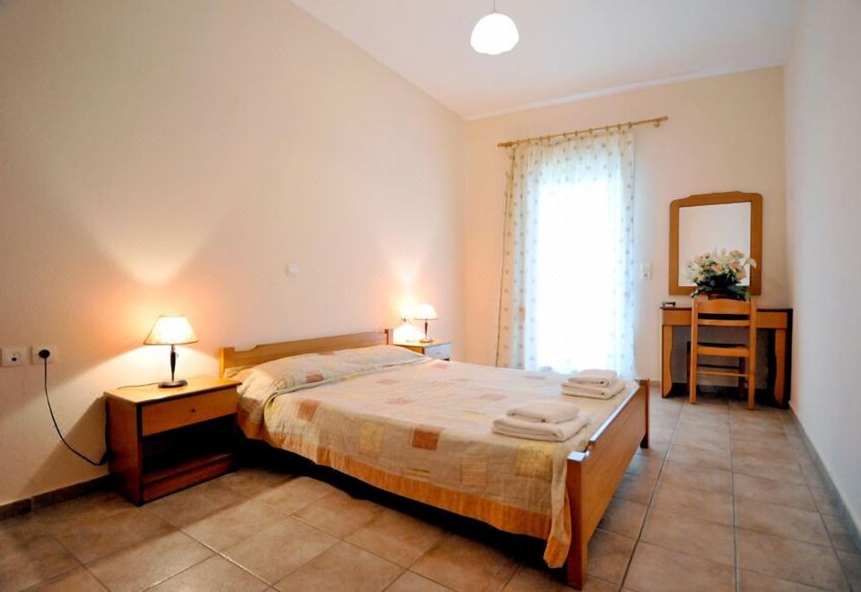 带阳台的标准两居室公寓