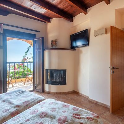 Deluxe Room With Jetted Tub Mala Villa Promo Code