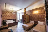 Palais Shazam & Spa