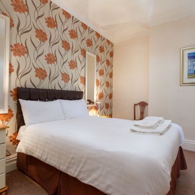 Superior Double Room with Bathtub Maples Hotel Promo Code