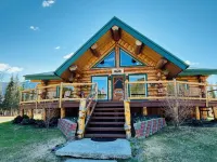 Cloudberry Cabin Hotels in 