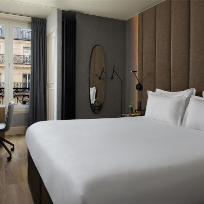 高級新式雙人床 巴黎歌劇院市郊NH飯店優惠