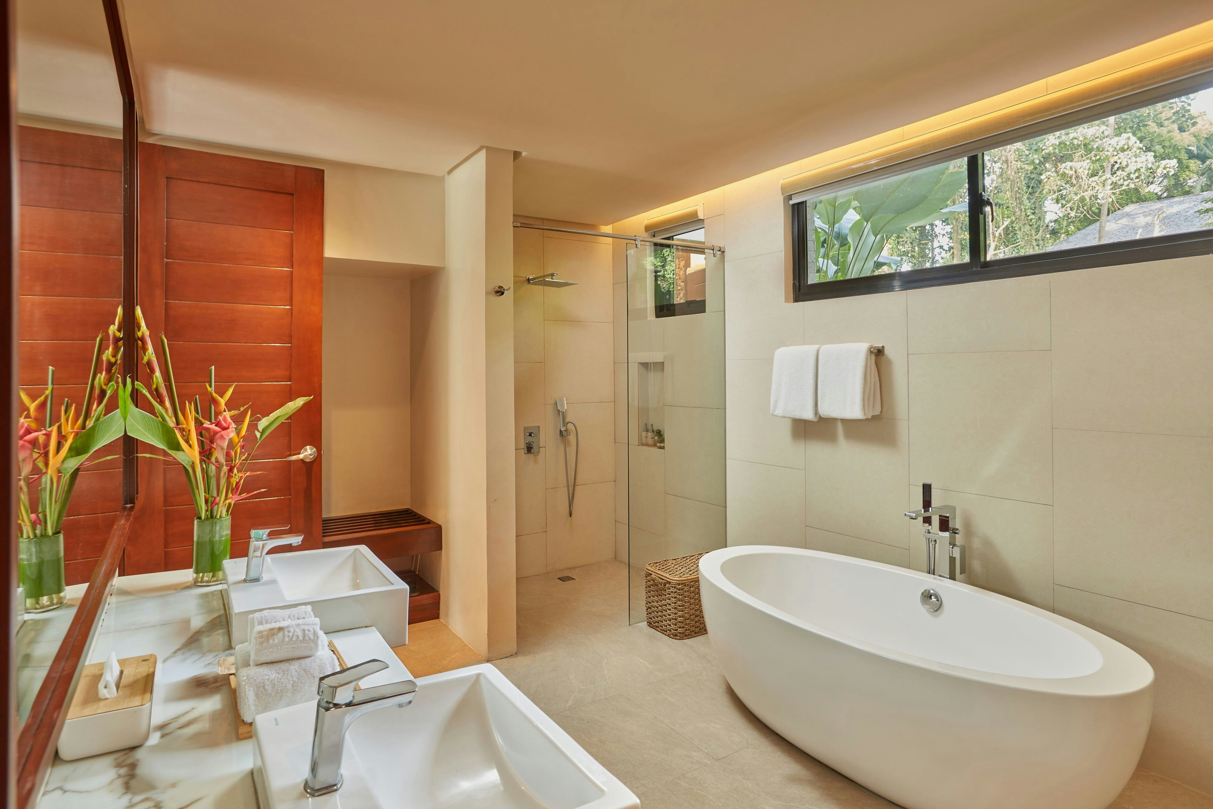 竹林礼宾楼层别墅，1张特大床，园景