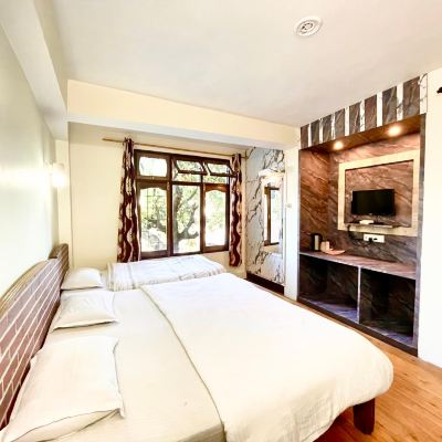 Deluxe Triple Room Green Leaf Promo Code