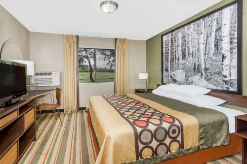 Super 8 by Wyndham Montrose