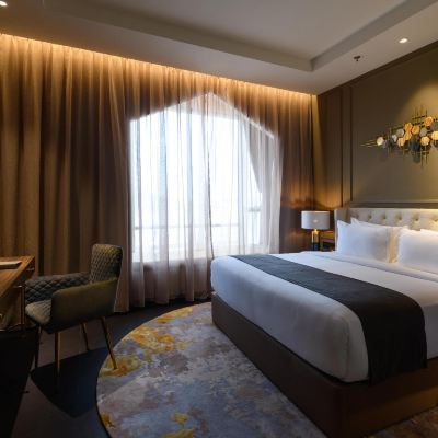 Bilik Premium Plus dengan Katil Saiz King Kupon M Summit 191 Executive Hotel Suites (PenangFightCovid-19 Certified)