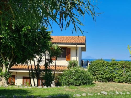 两卧室公寓 - 带露台