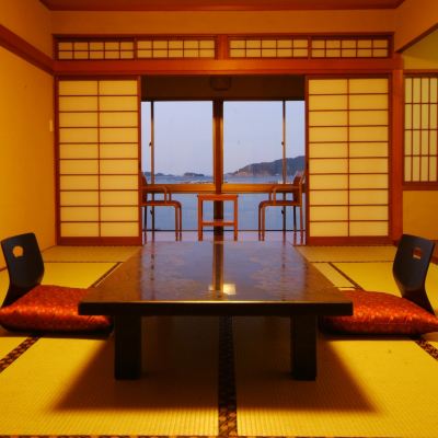 Japanese Room, Ocean View, Oceanfront, Non-Smoking ([Room on the 1st Floor Where You Can Fish Inside the Guest Room] Dinner Is Served in the Room) 海上料亭　海楽園 クーポン