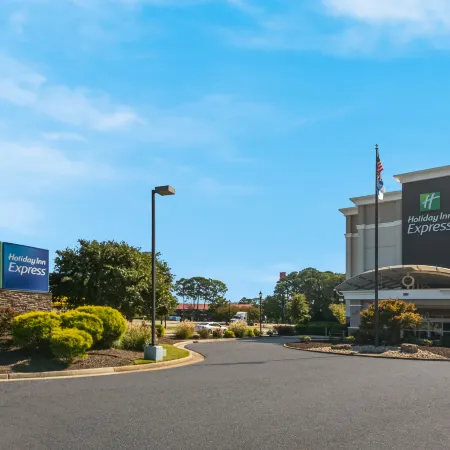 Holiday Inn Express HAMPTON - COLISEUM CENTRAL by IHG Отели в г. Хэмптон