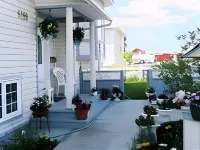 Midnight Sun Inn