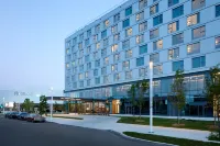 Courtyard  Montreal Laval Hotel a 