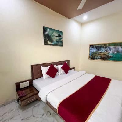 Deluxe Room 007 Universe Resort Promo Code