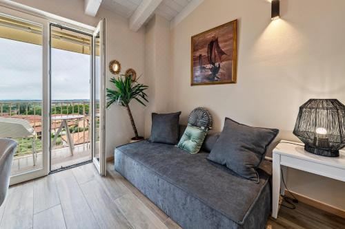 高级一卧室带阳台公寓