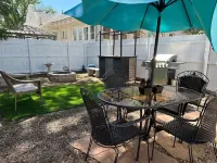 The Palace Cottage w/private Hot tub