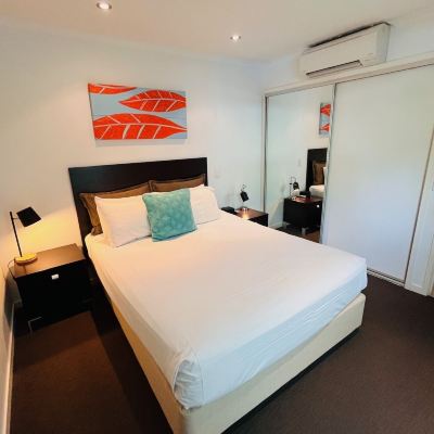 2 Bedroom 2 Bathroom Water View SPA Apartment at Marina Shores Promo Code