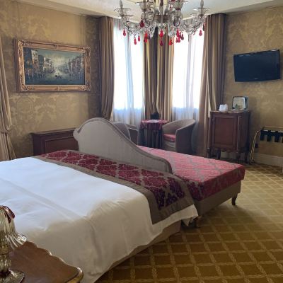 Deluxe Double or Twin Room, Non Smoking, Canal View Pesaro Palace Promo Code