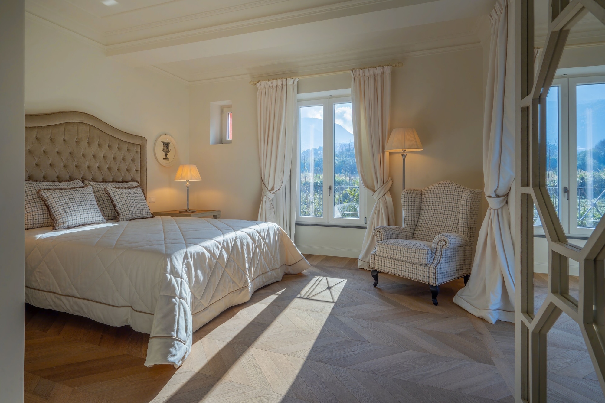 豪華特大床房，山景